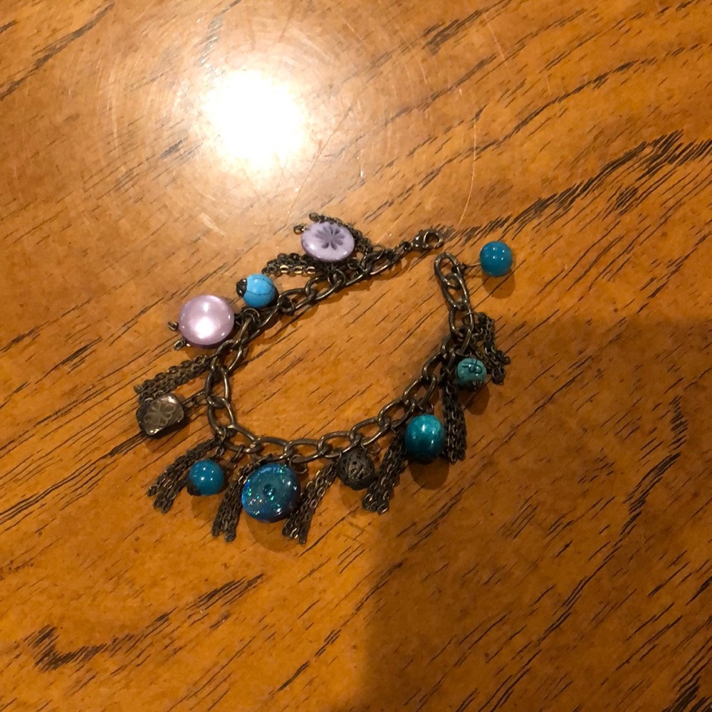 Vintage button and bead bracelet.